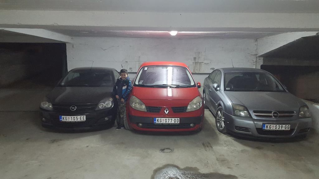 Villa Jelena - Sobe Kragujevac Luaran gambar