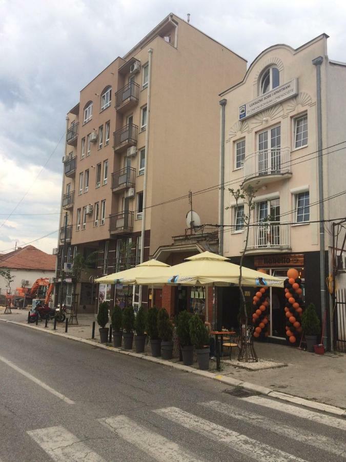 Villa Jelena - Sobe Kragujevac Luaran gambar